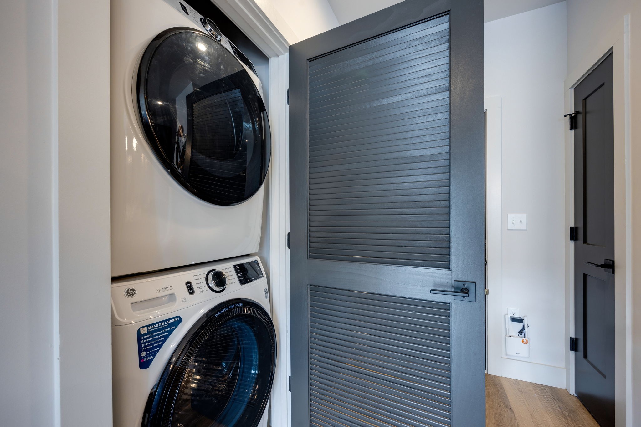 303 31st Ave, N Unit: 403