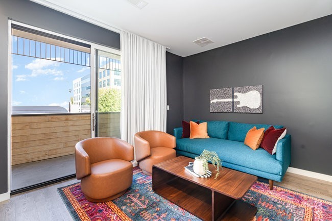 50 Music Sq, W Unit: 117