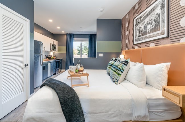 50 Music Sq, W Unit: 414