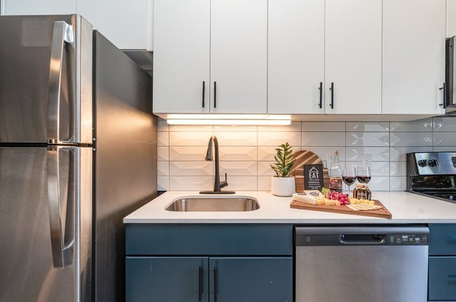 50 Music Sq, W Unit: 223