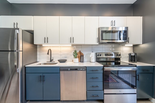 50 Music Sq, W Unit: 517