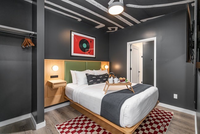 50 Music Sq, W Unit: 519