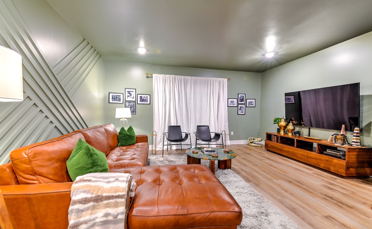 2704 Clifton Ave Unit: 402