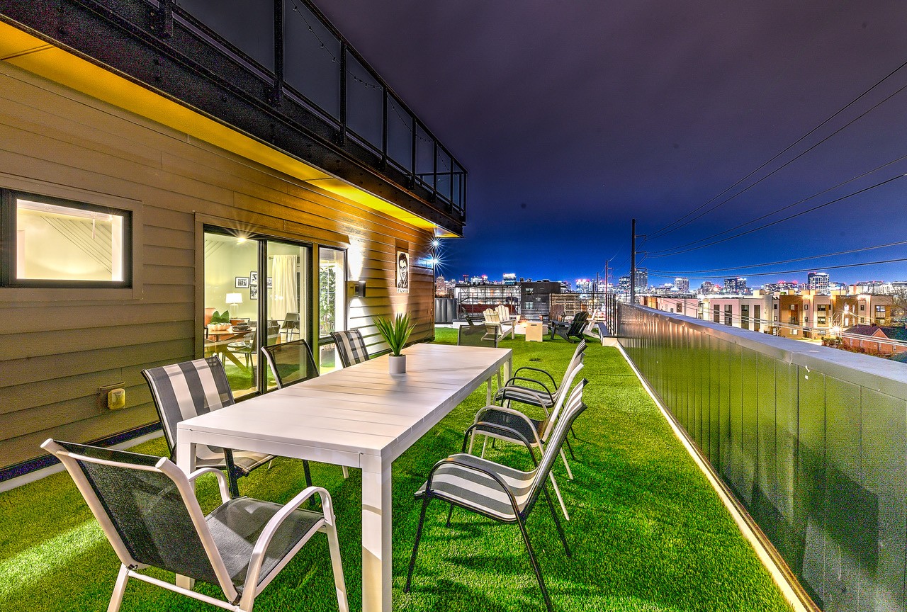 2704 Clifton Ave Unit: 402