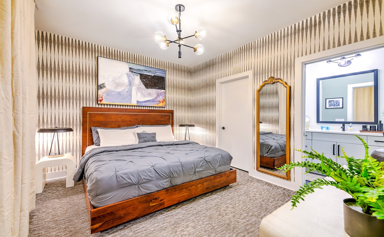 2704 Clifton Ave Unit: 402