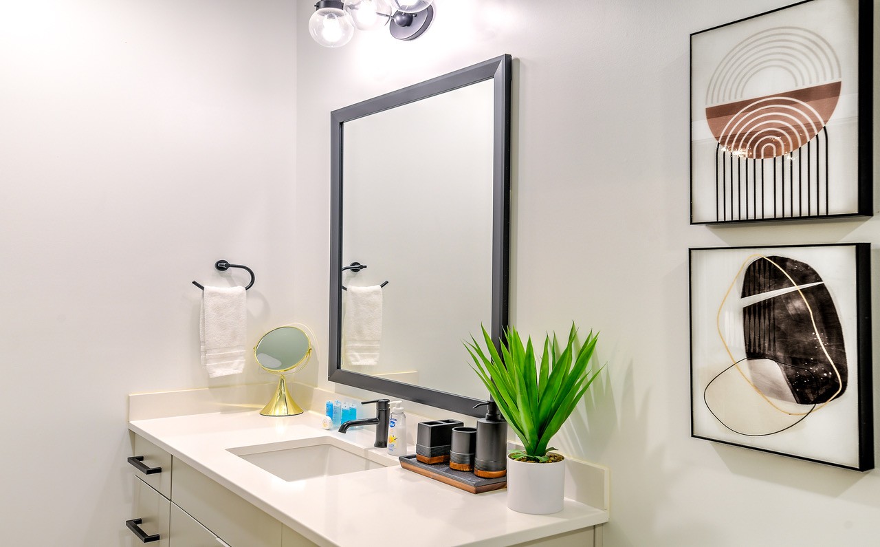 2704 Clifton Ave Unit: 402