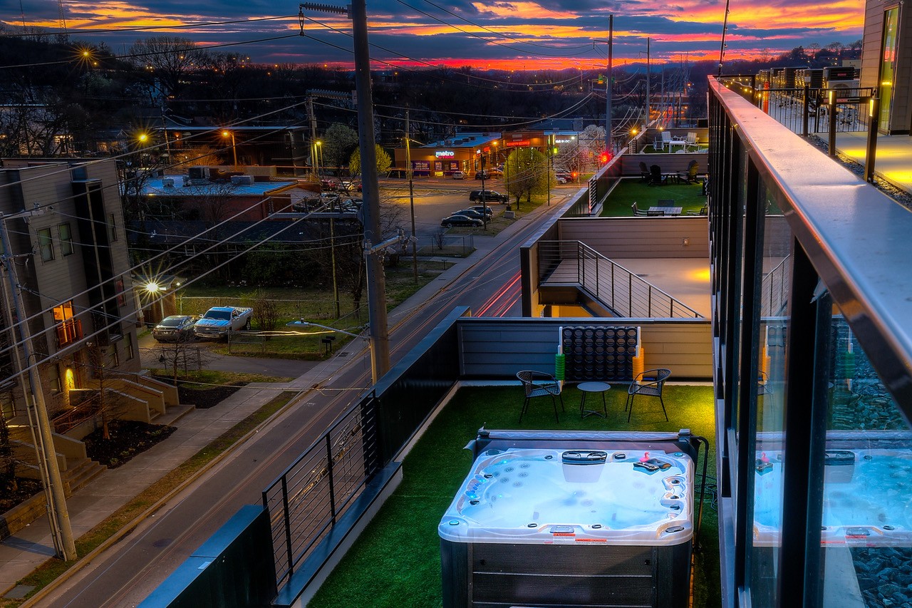 2704 Clifton Ave Unit: 402