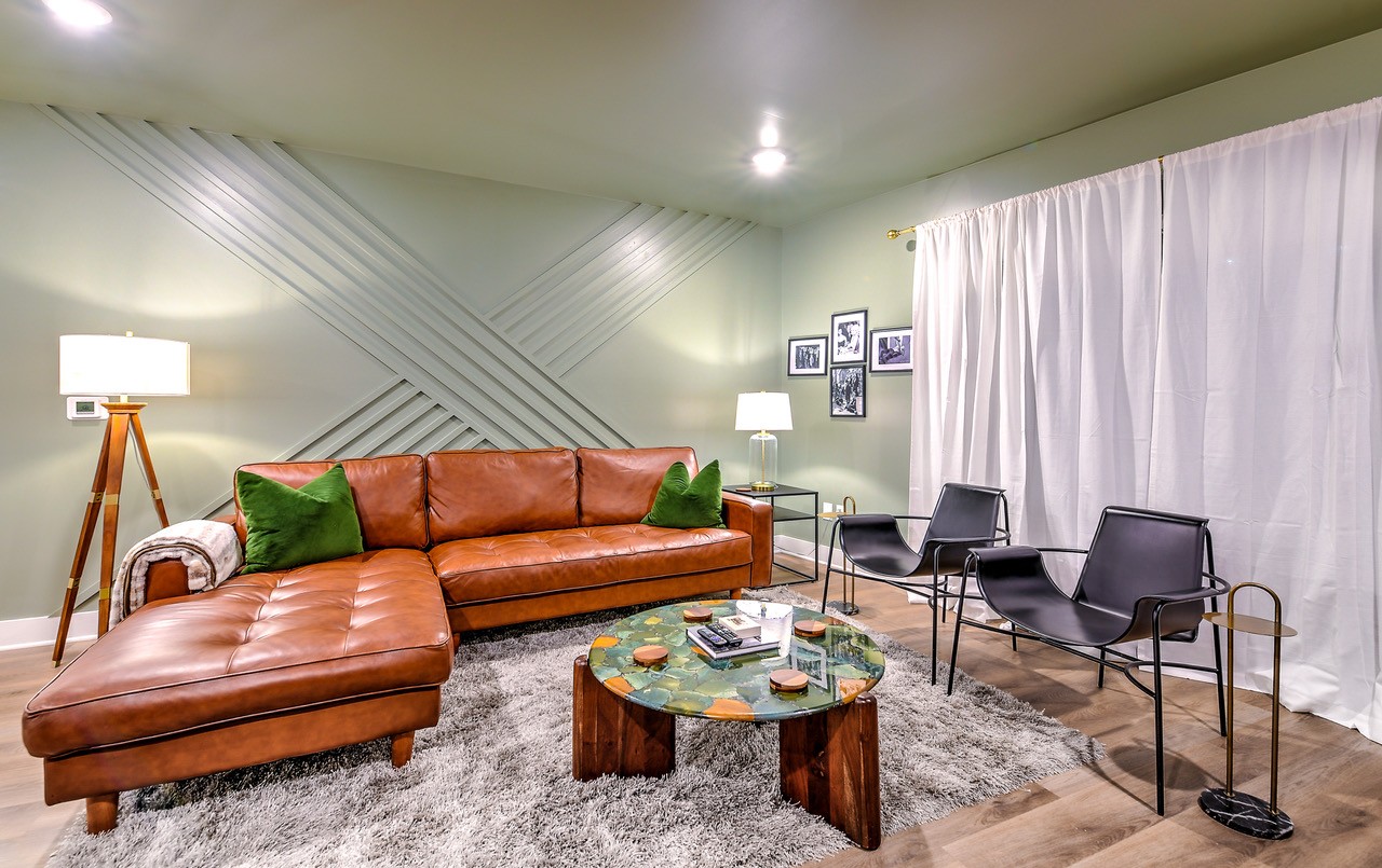 2704 Clifton Ave Unit: 402