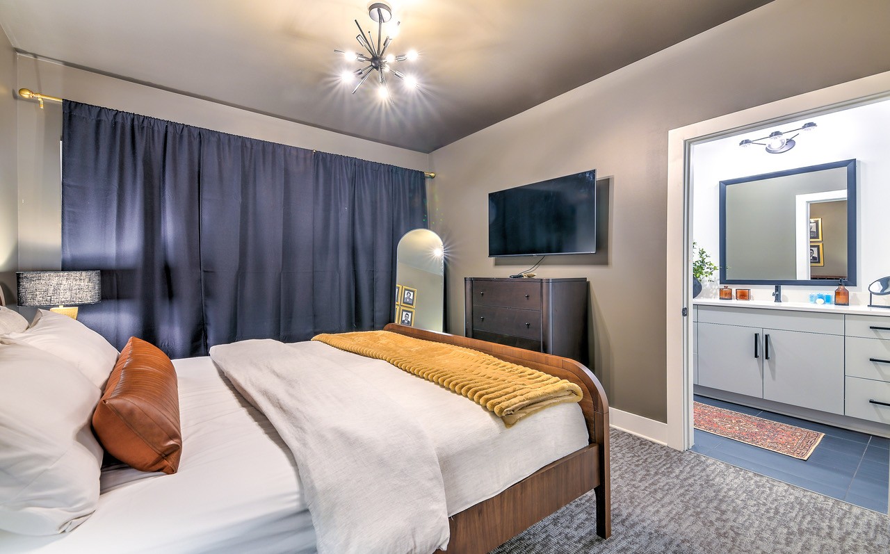 2704 Clifton Ave Unit: 402