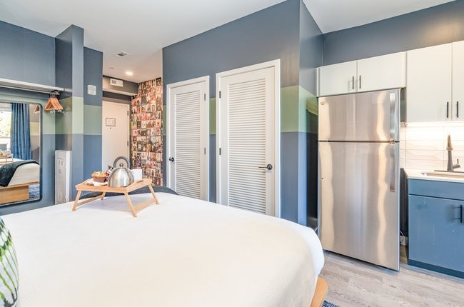 50 Music Sq, W Unit: 516