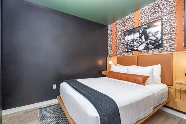 50 Music Sq, W Unit: 718