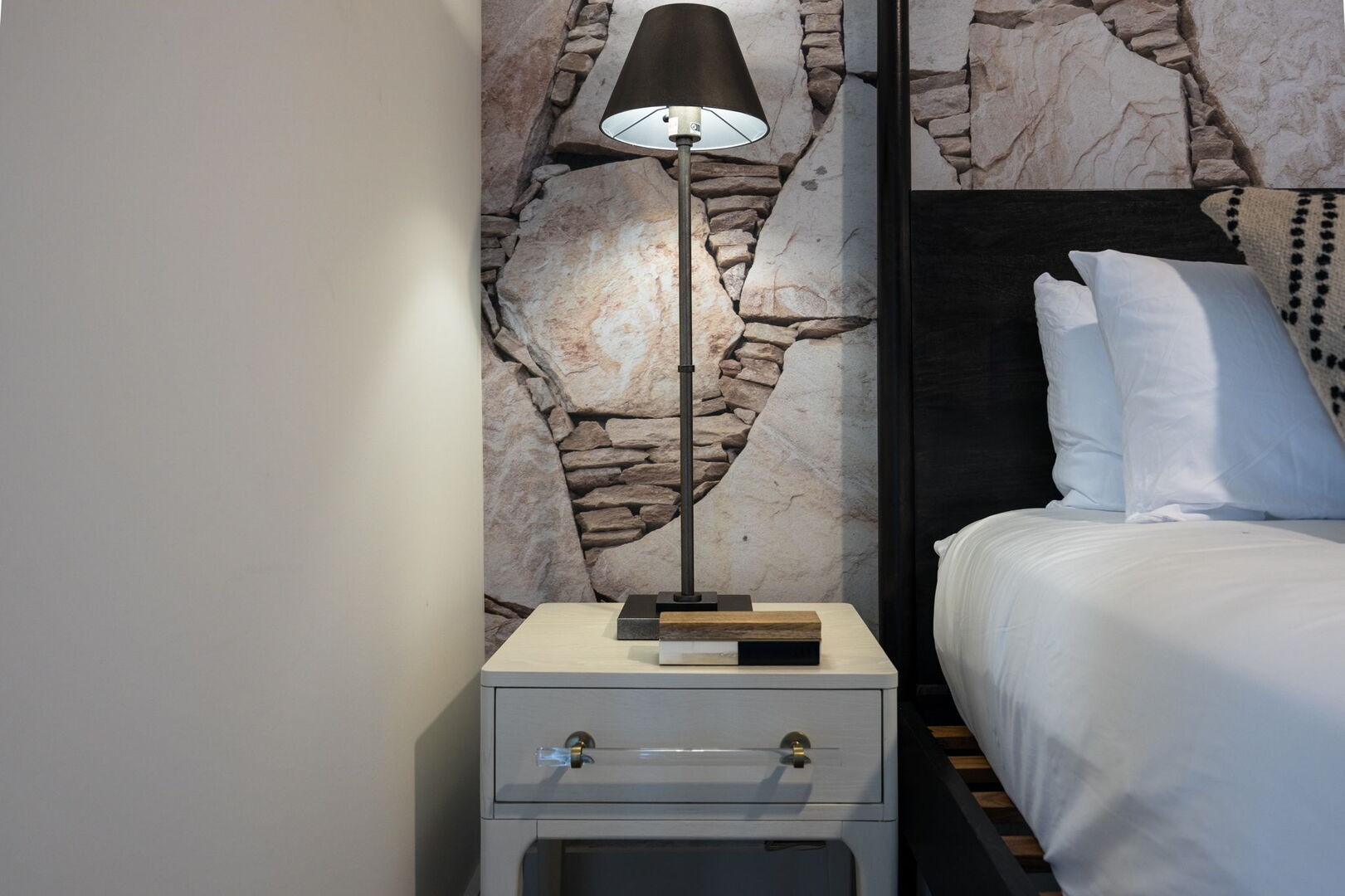 635 7th Ave, S Unit: 311