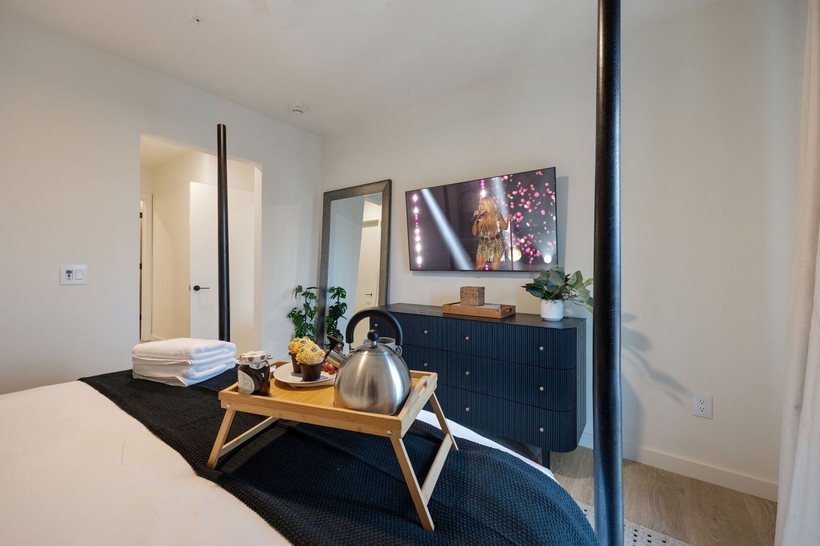 635 7th Ave, S Unit: 311