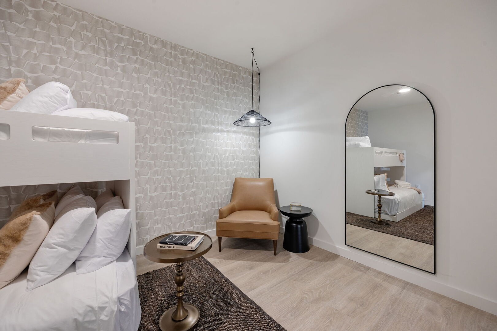 635 7th Ave, S Unit: 311