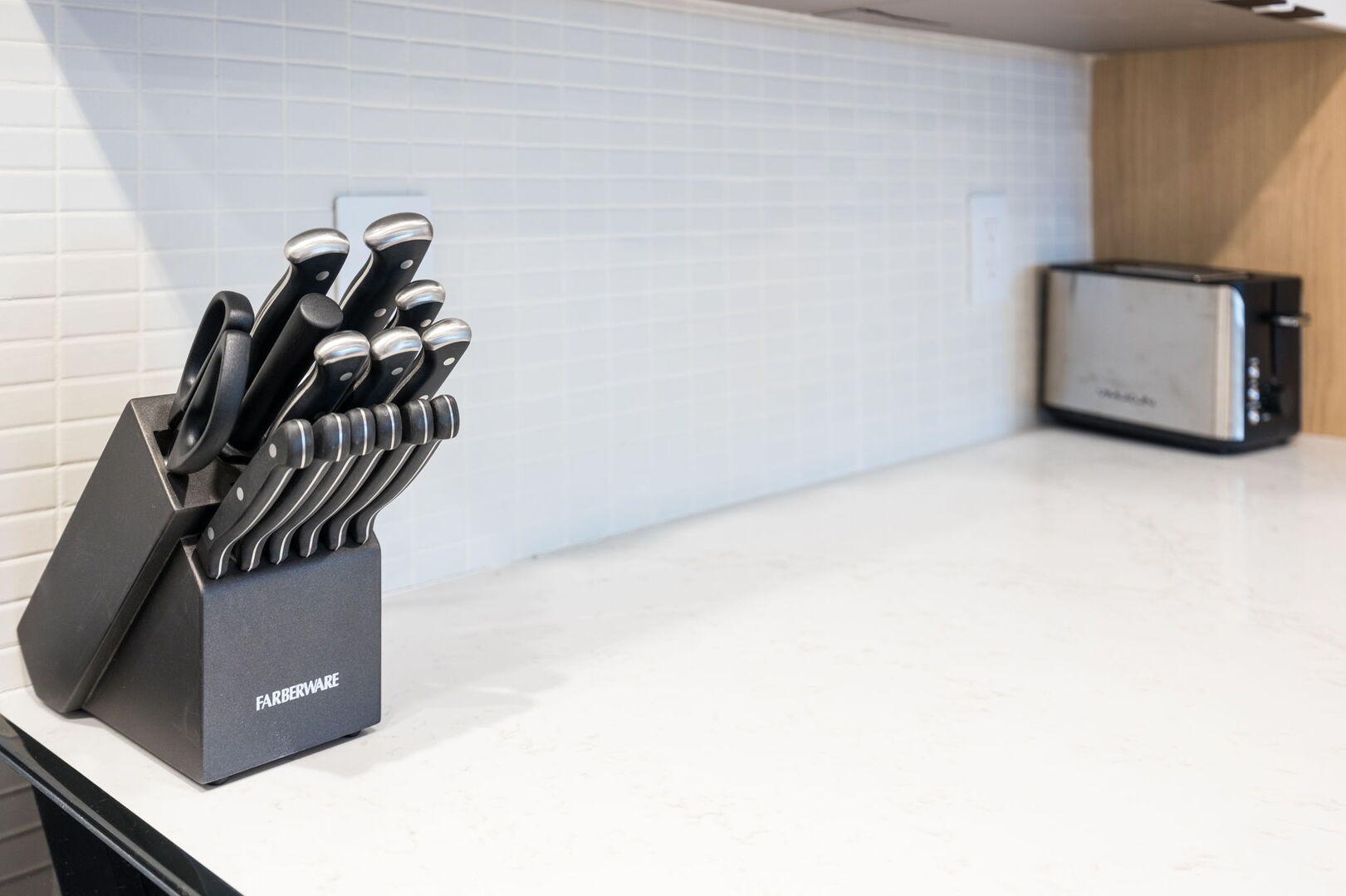 635 7th Ave, S Unit: 311