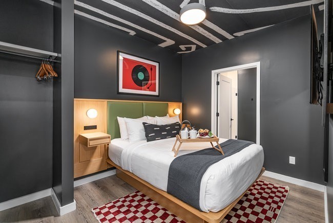 50 Music Sq, W Unit: 506