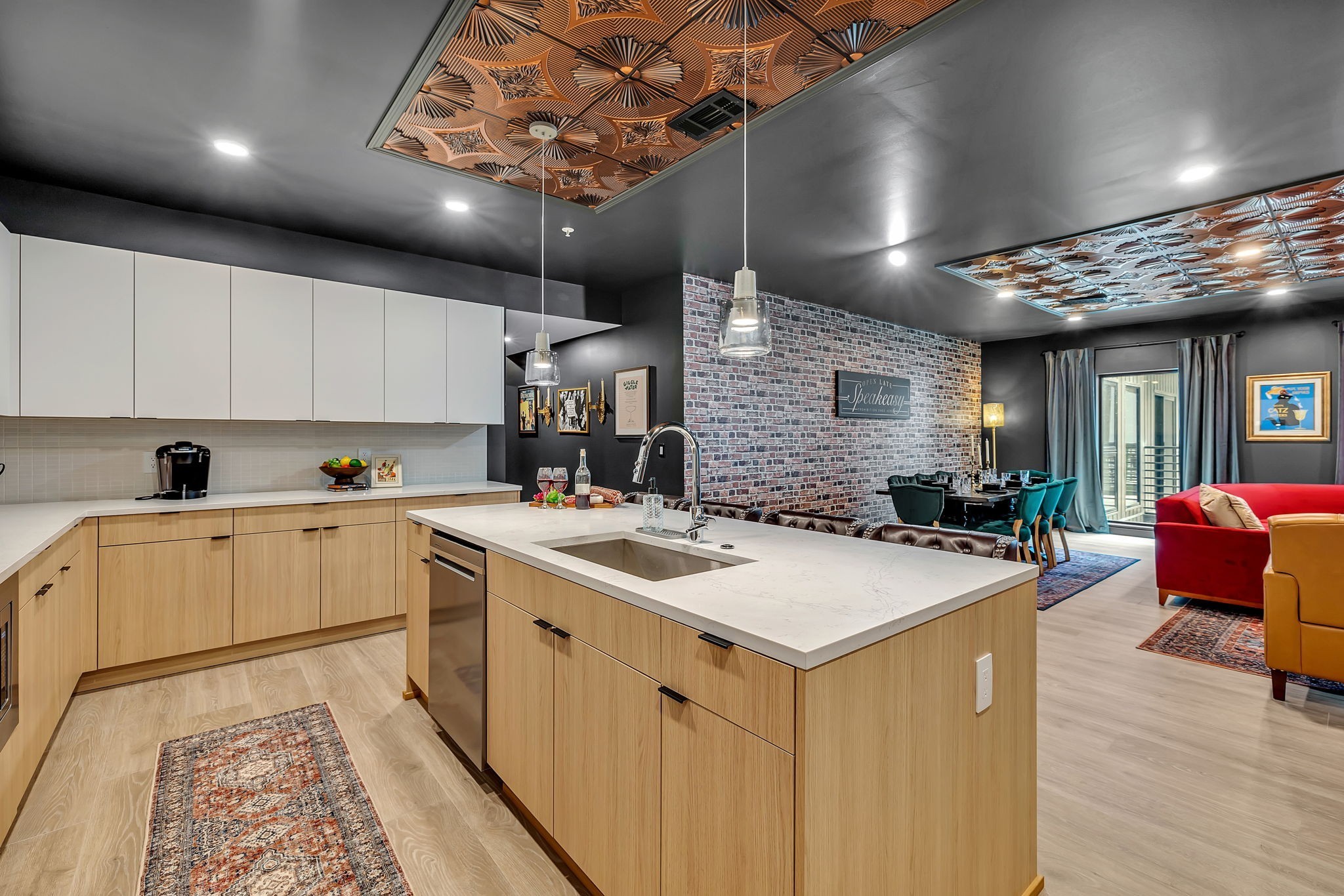 635 7th Ave, S Unit: 504