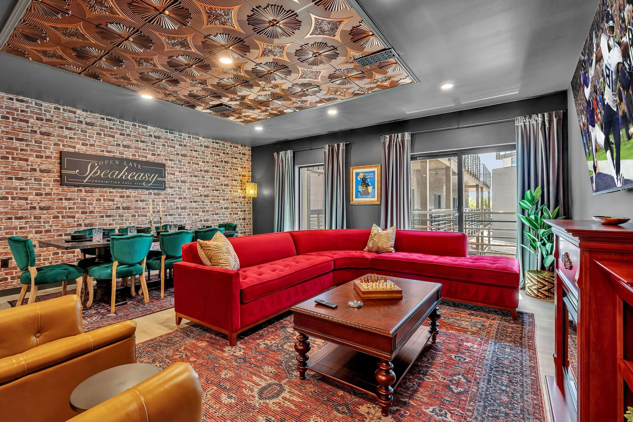 635 7th Ave, S Unit: 504