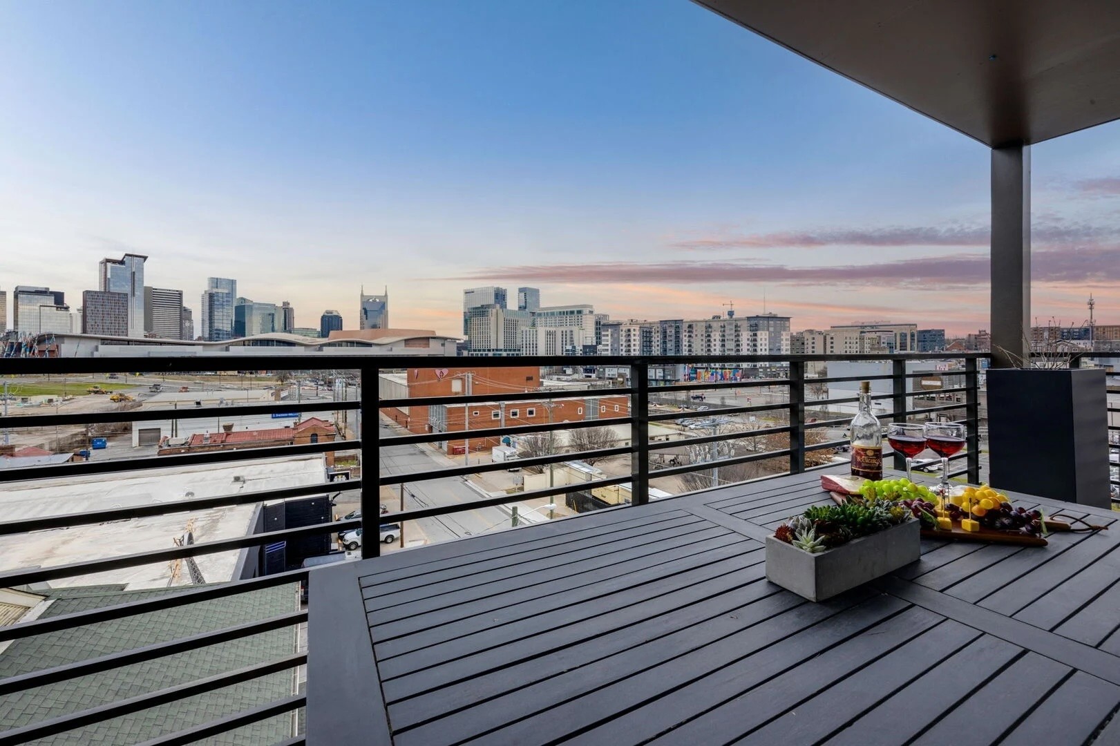 635 7th Ave, S Unit: 409