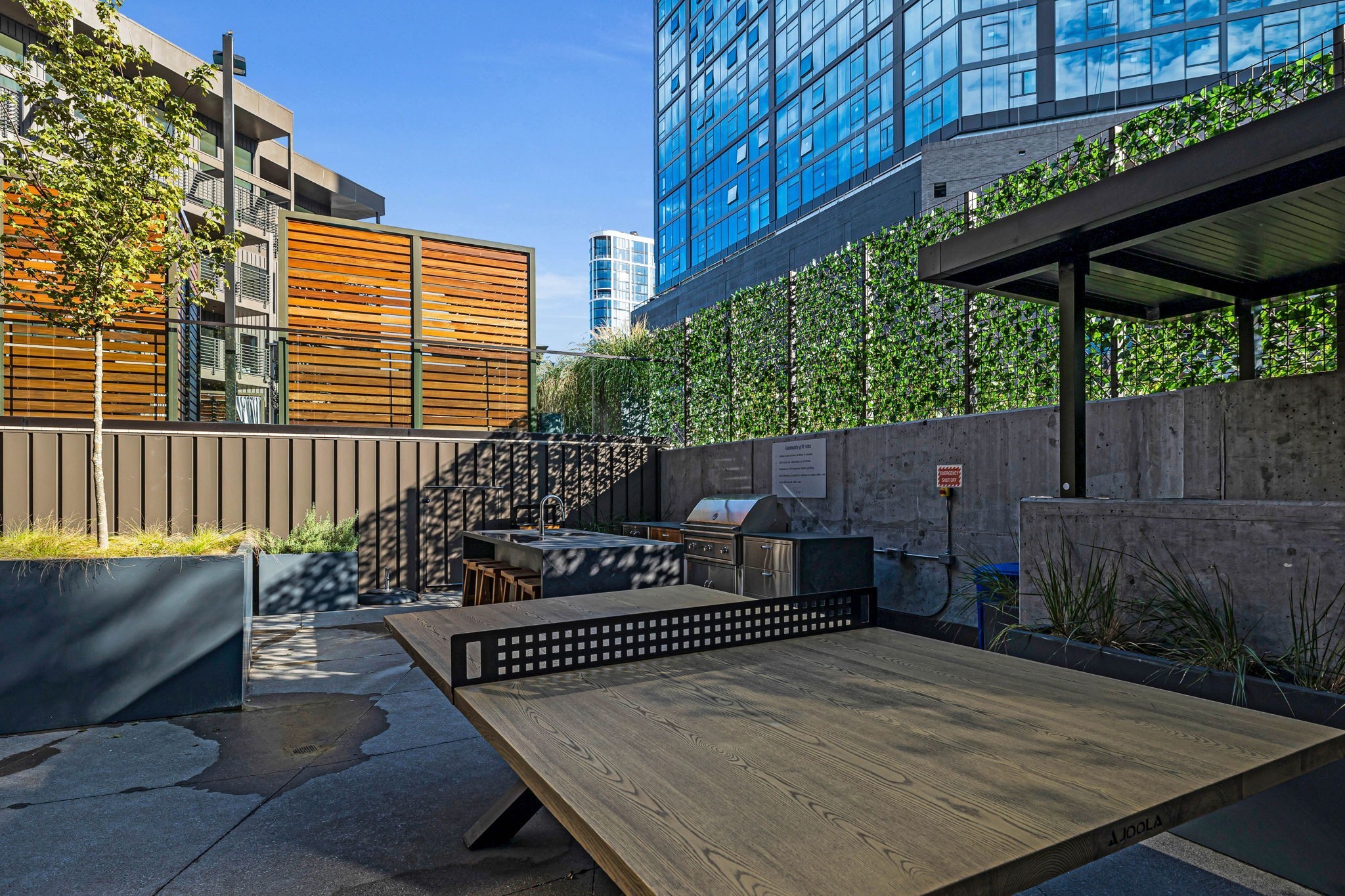 635 7th Ave, S Unit: 409