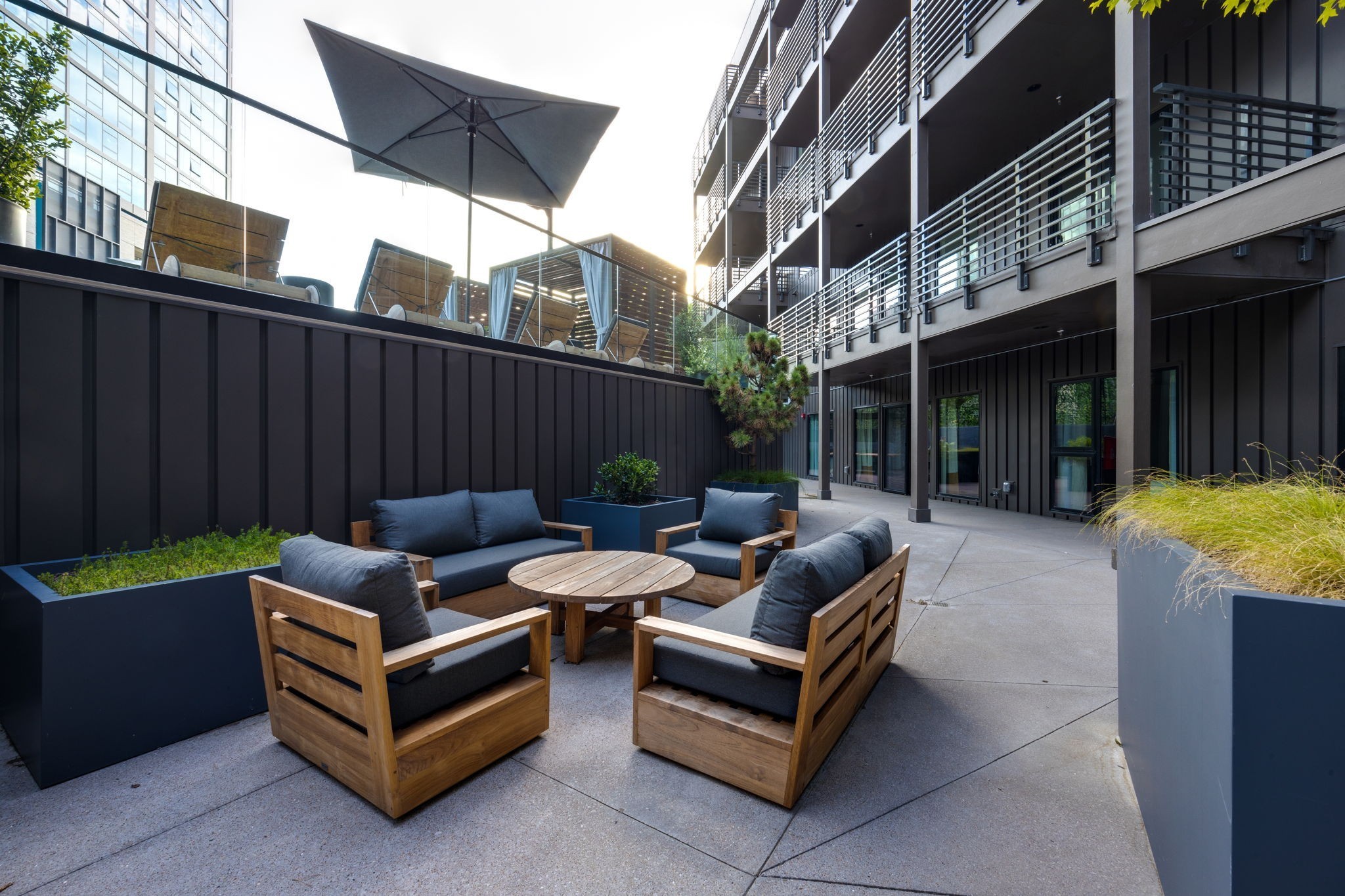 635 7th Ave, S Unit: 409