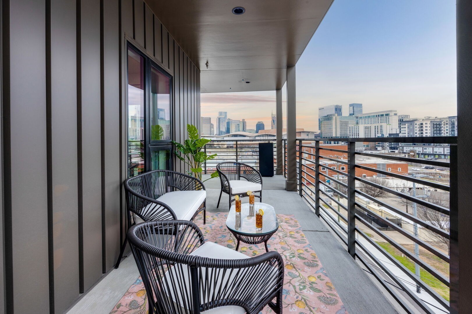 635 7th Ave, S Unit: 409