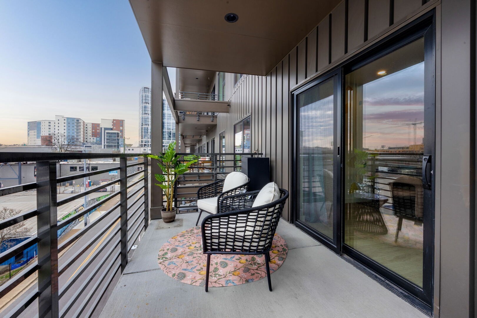 635 7th Ave, S Unit: 409