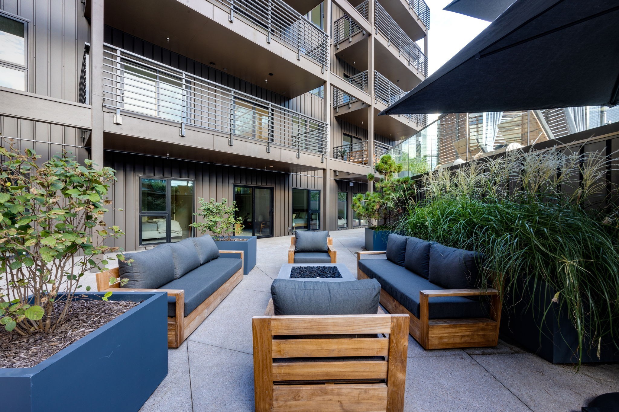 635 7th Ave, S Unit: 409