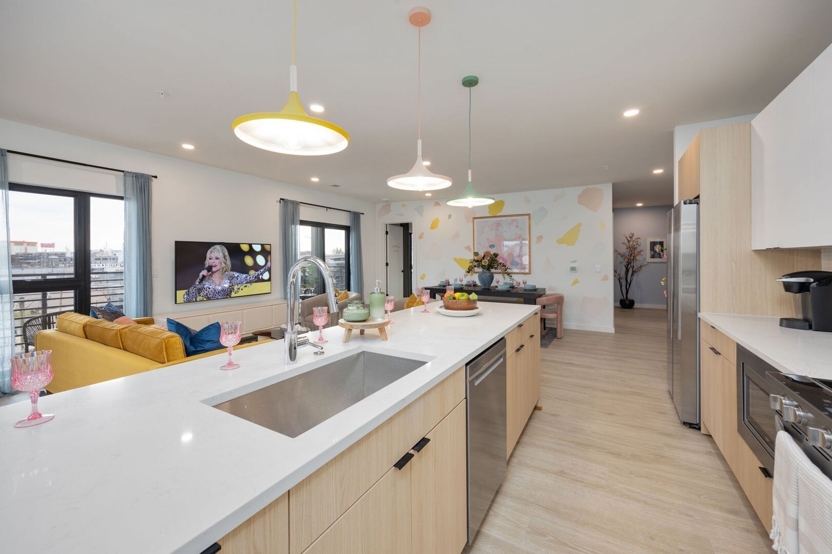 635 7th Ave, S Unit: 409