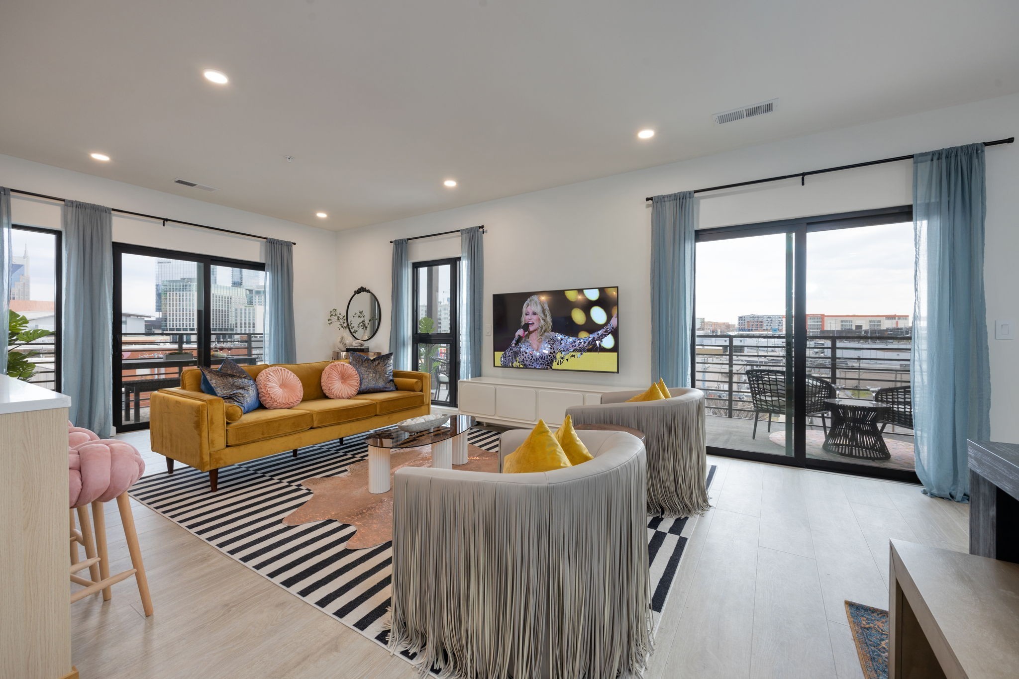 635 7th Ave, S Unit: 409