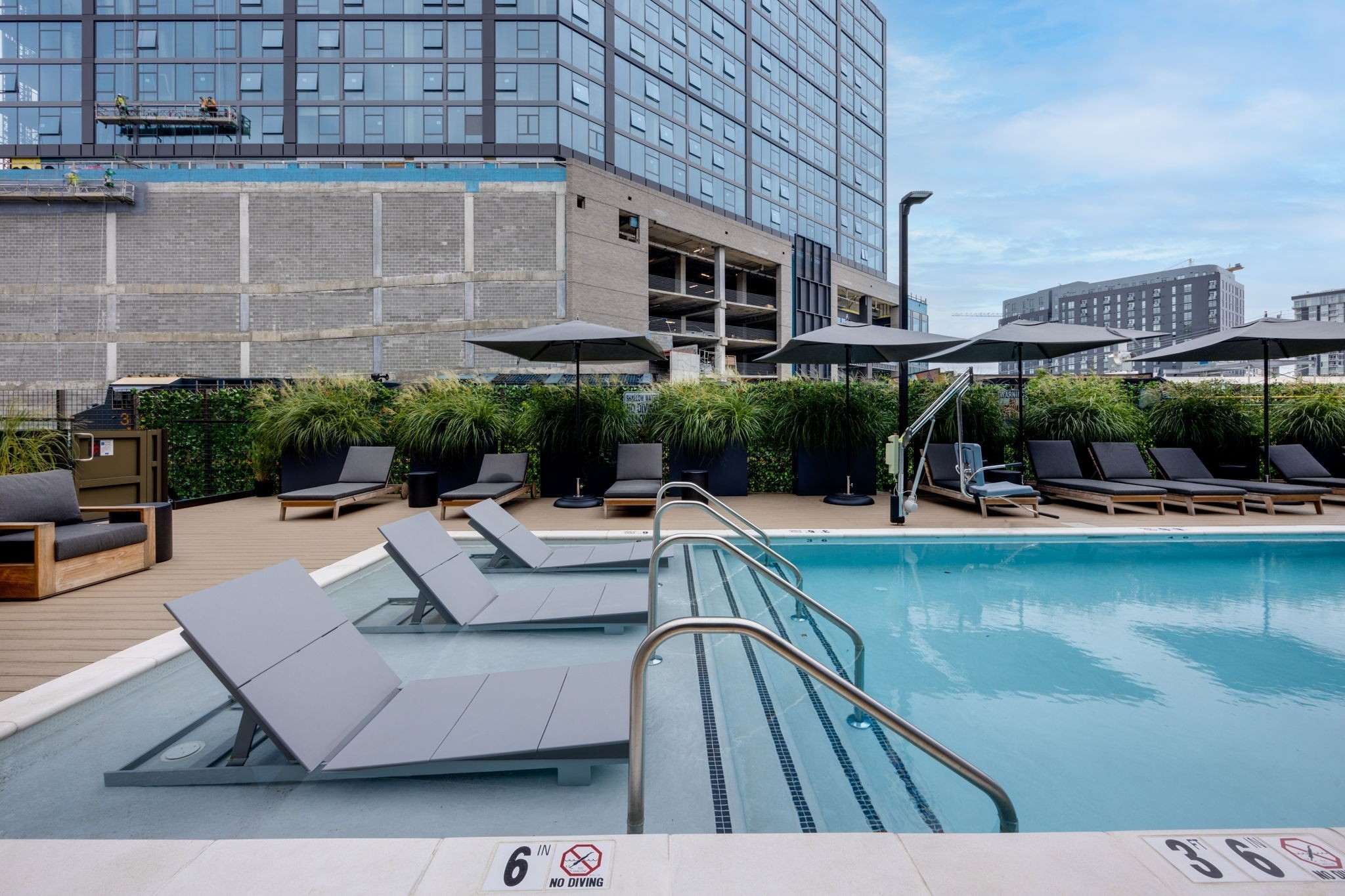 635 7th Ave, S Unit: 409