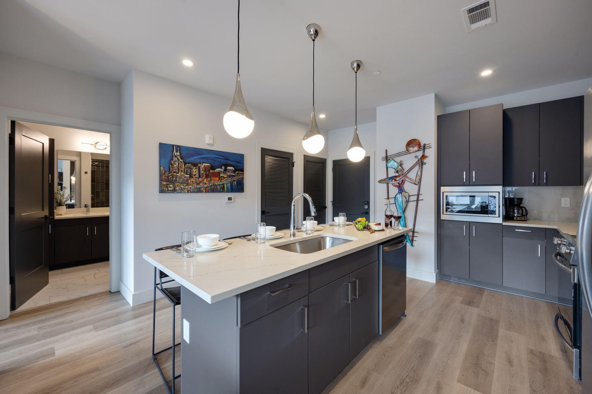 303 31st Ave, N Unit: 403