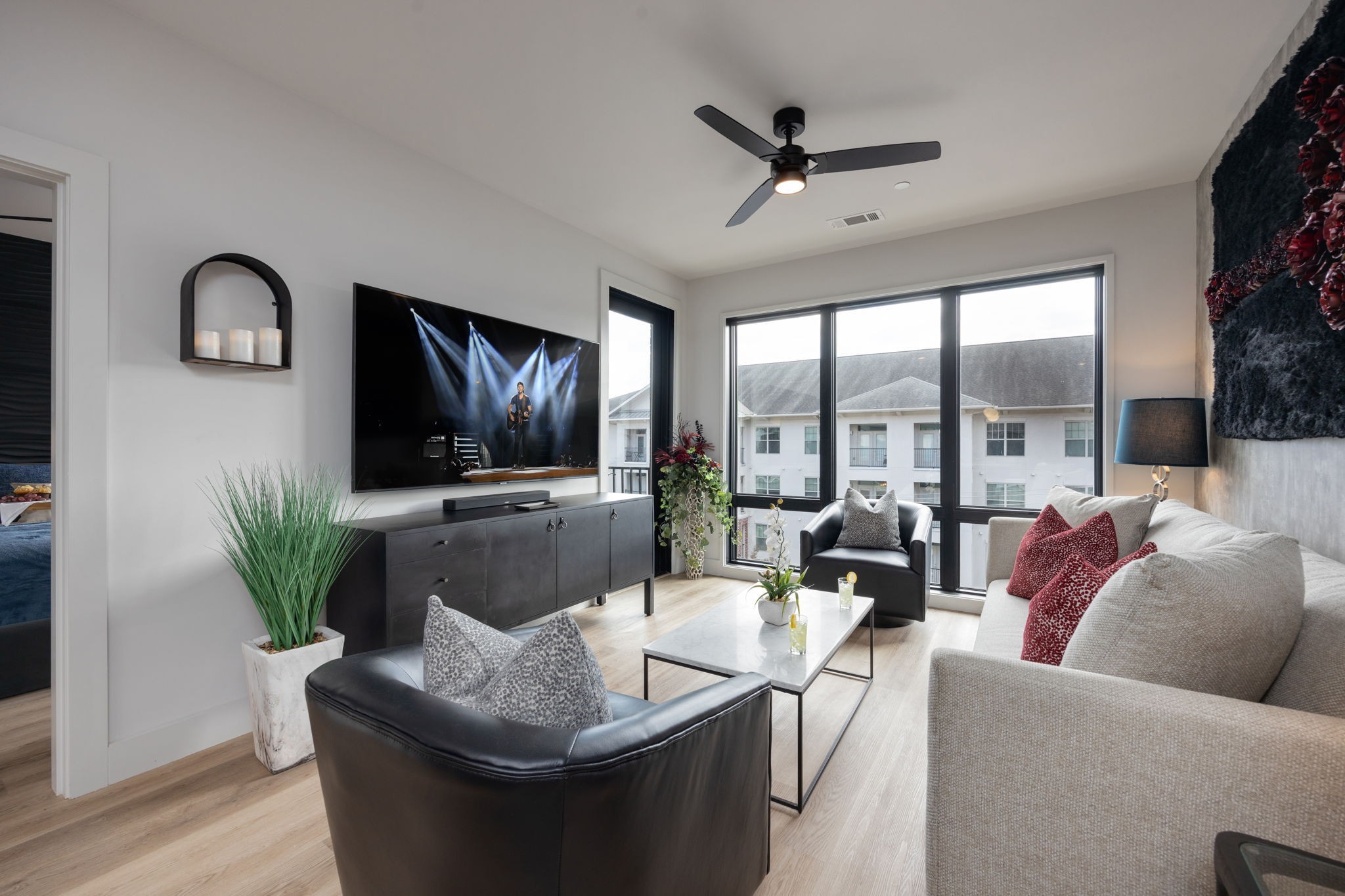 303 31st Ave, N Unit: 403