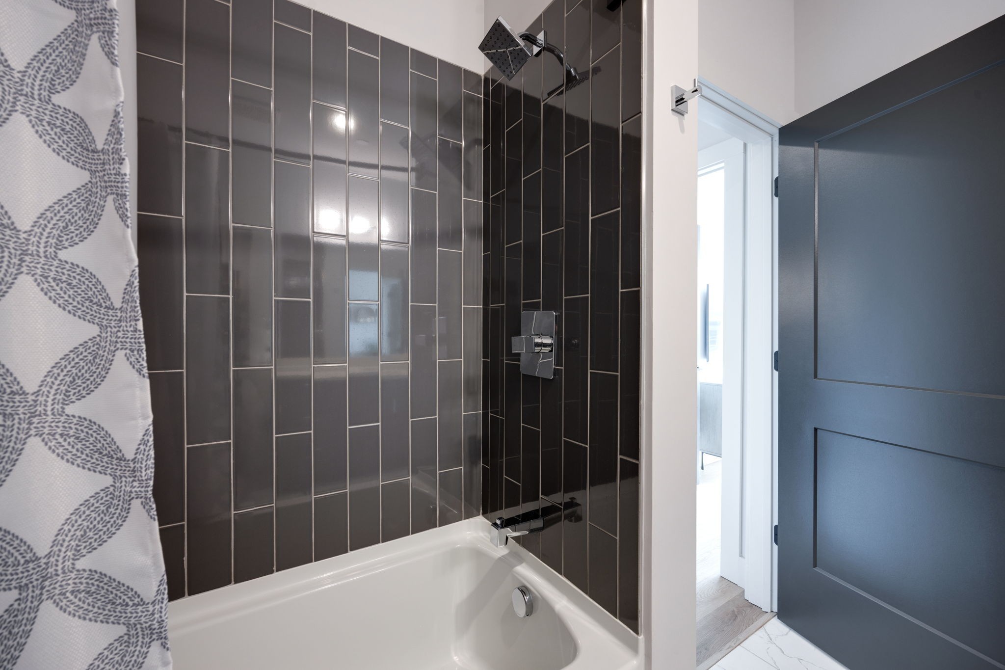 303 31st Ave, N Unit: 403