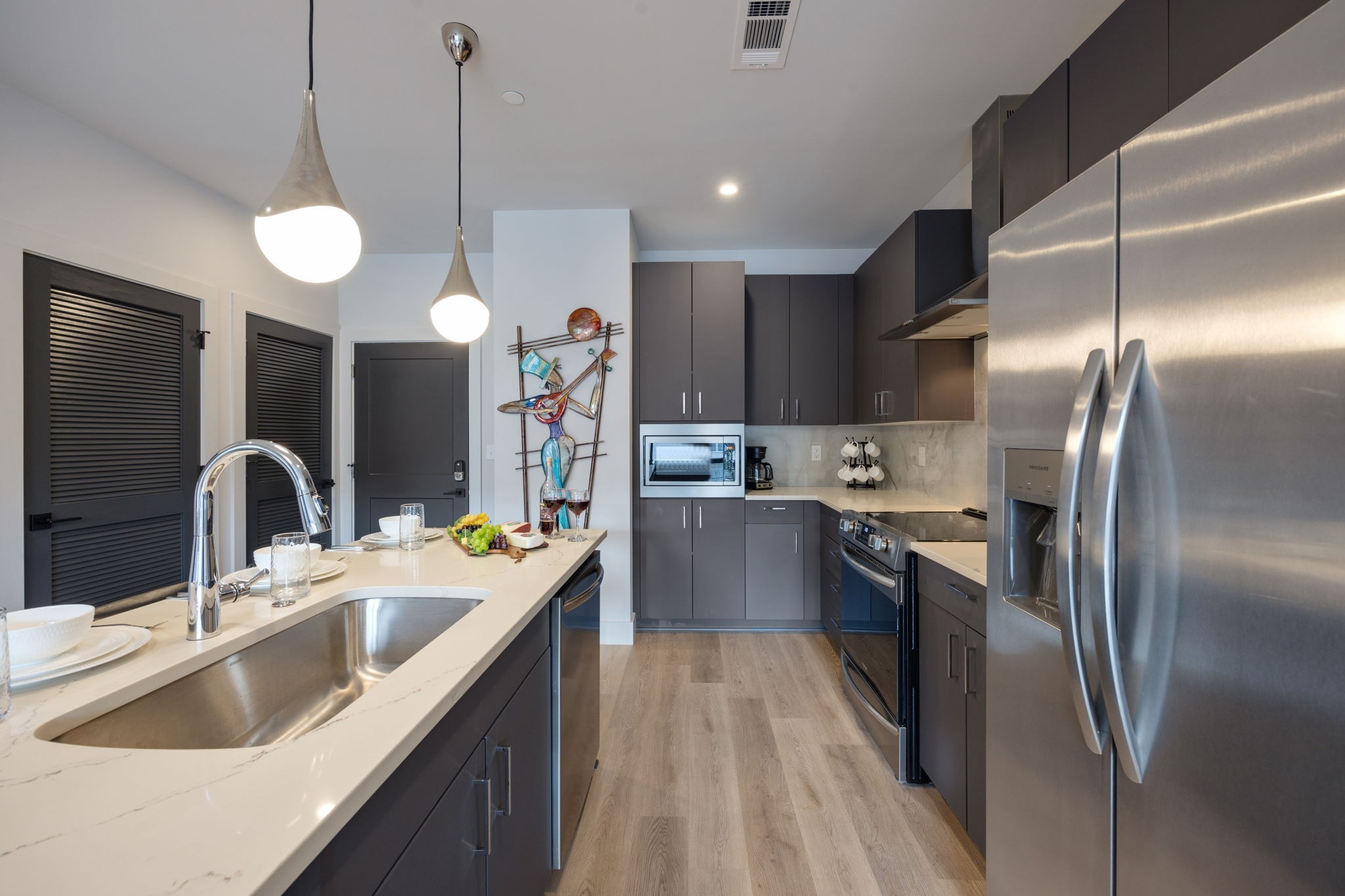 303 31st Ave, N Unit: 403