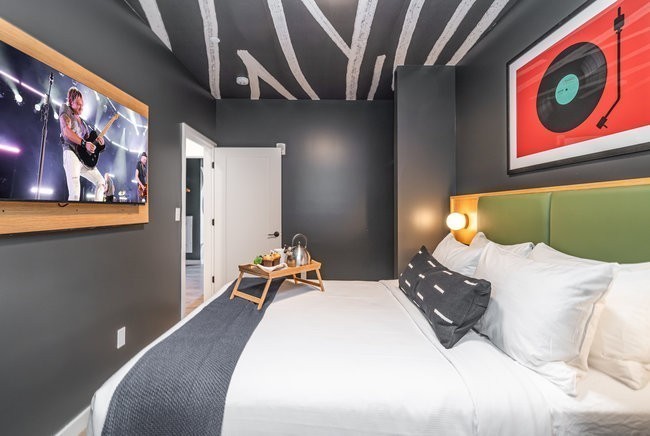 50 Music Sq, W Unit: 722