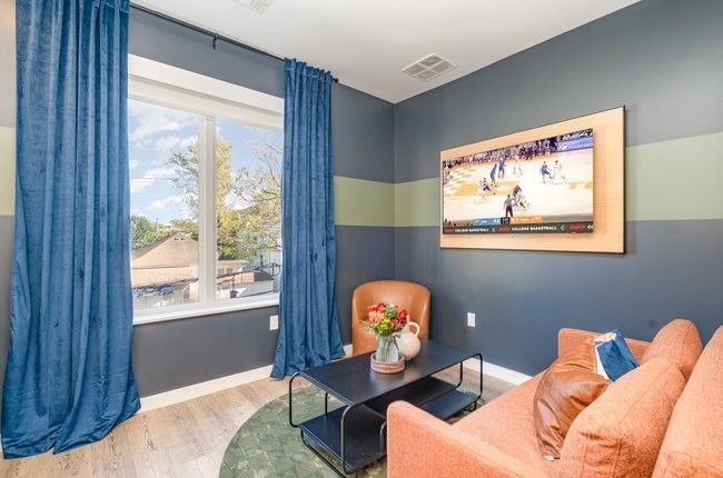 50 Music Sq, W Unit: 726