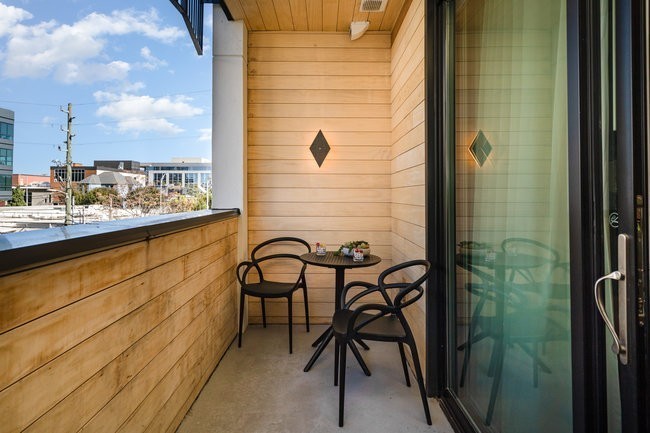 50 Music Sq, W Unit: 525