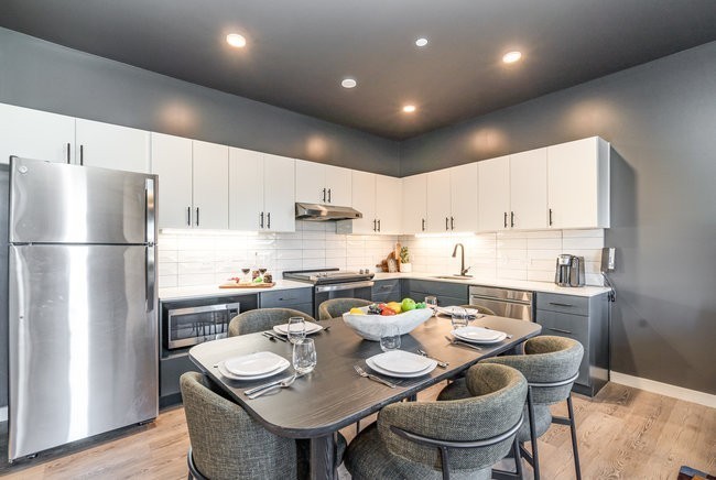 50 Music Sq, W Unit: 528