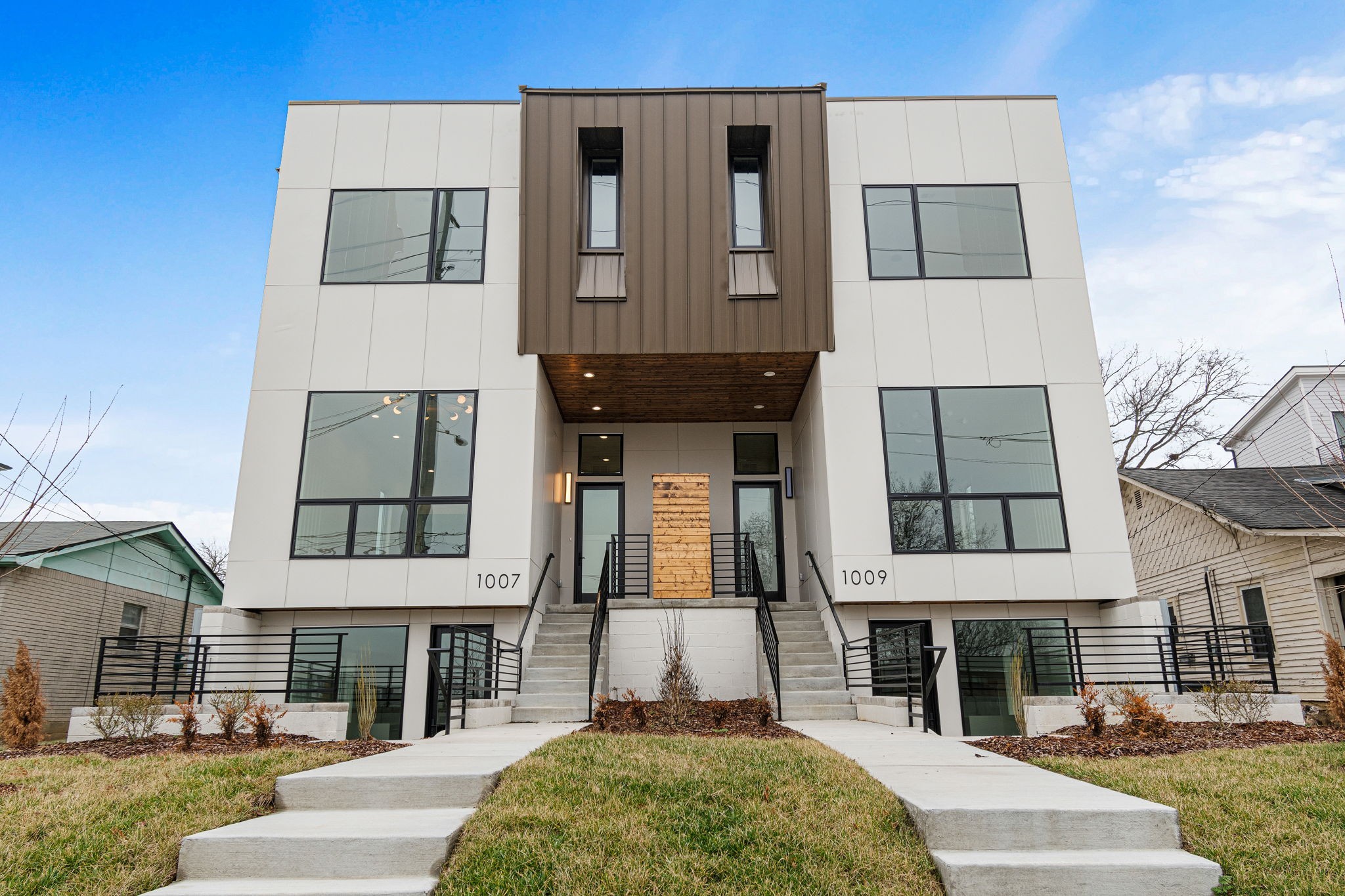 1009 Summit Ave