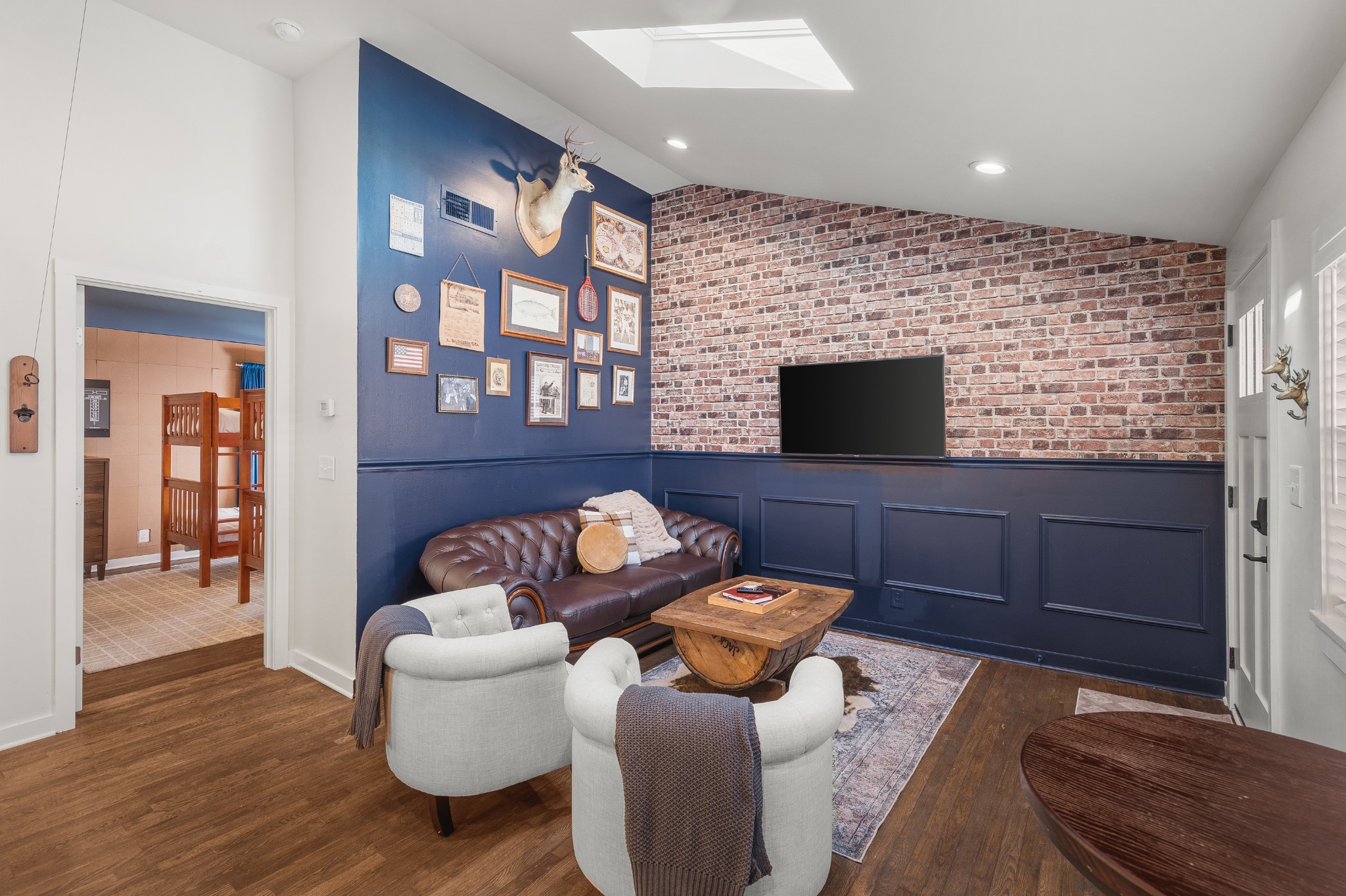 1222 Gallatin Ave Unit: 6