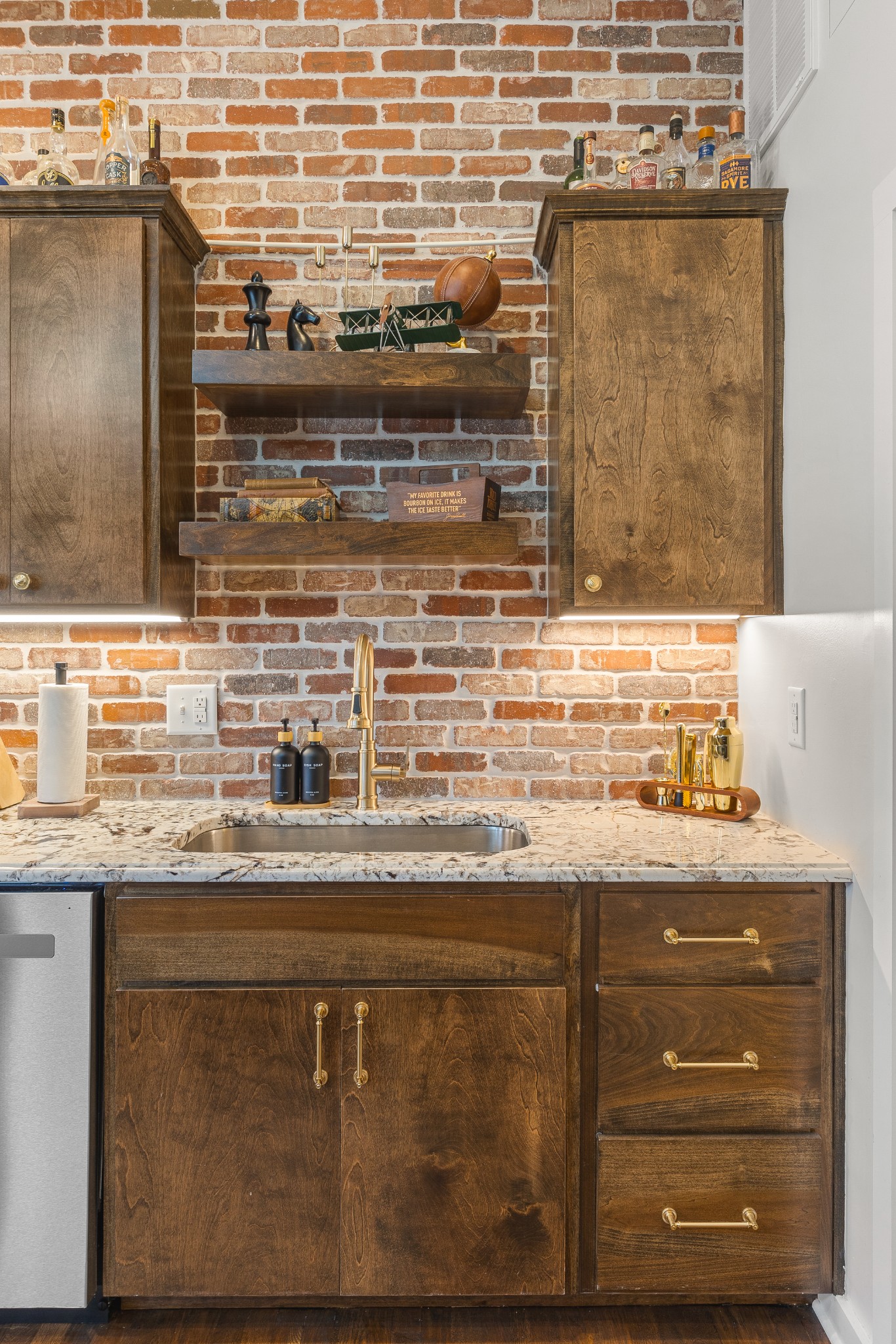 1222 Gallatin Ave Unit: 6