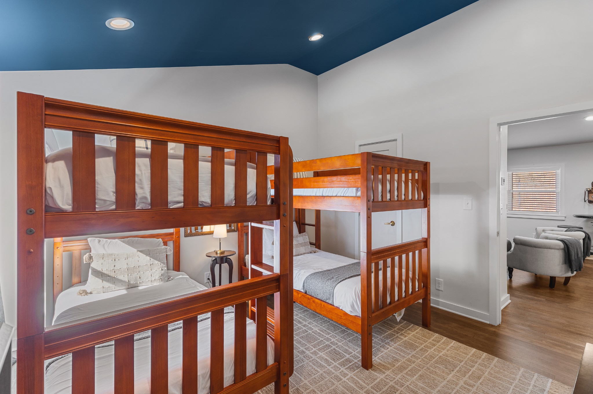 1222 Gallatin Ave Unit: 6