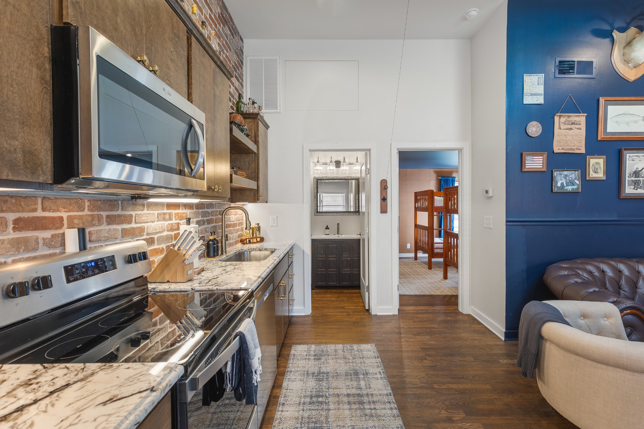 1222 Gallatin Ave Unit: 6