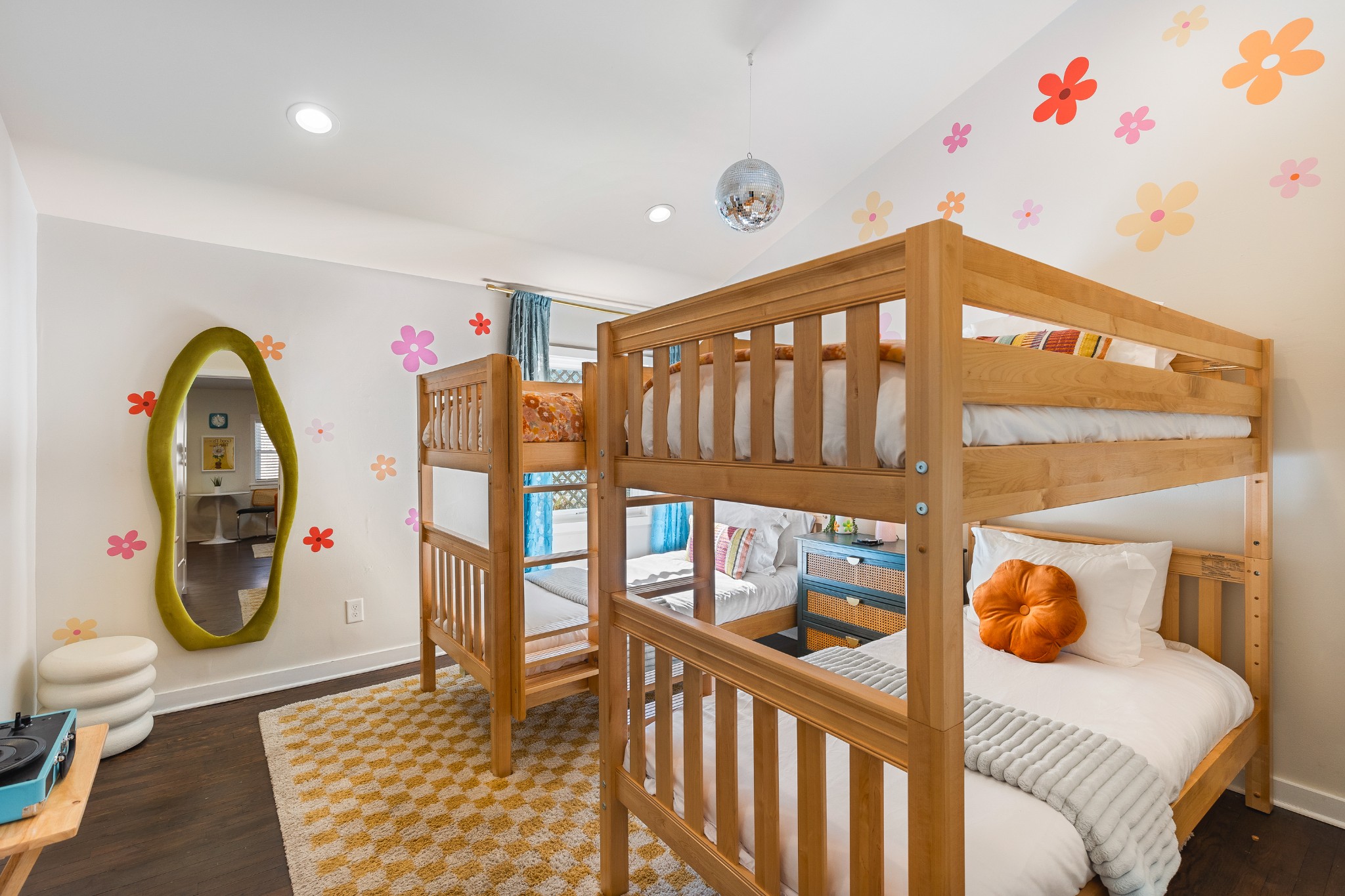 1222 Gallatin Ave Unit: 7