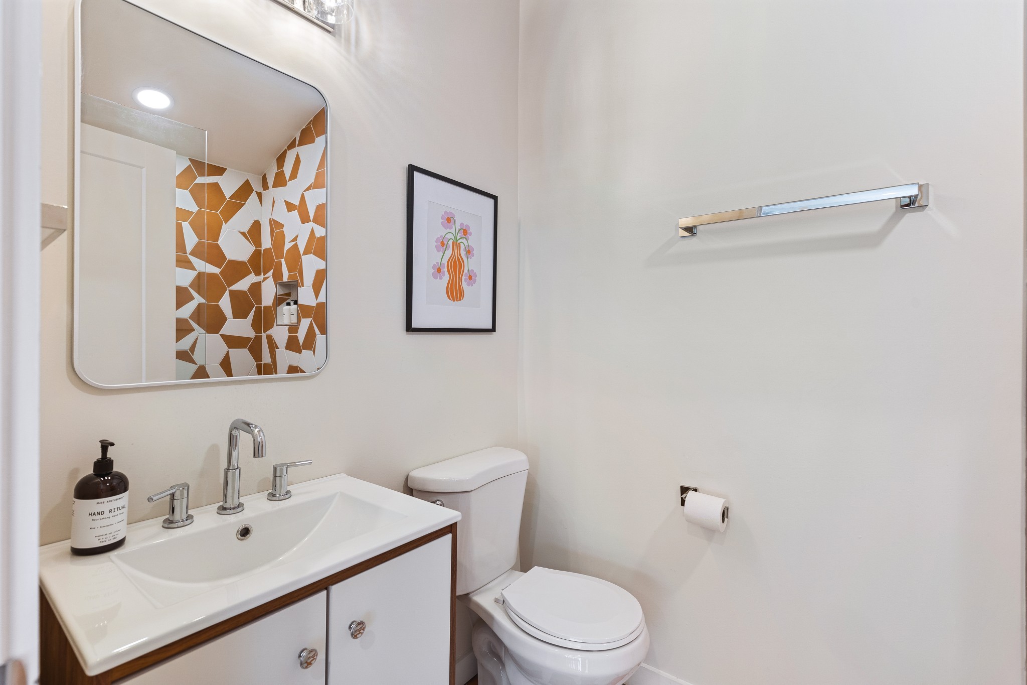 1222 Gallatin Ave Unit: 7
