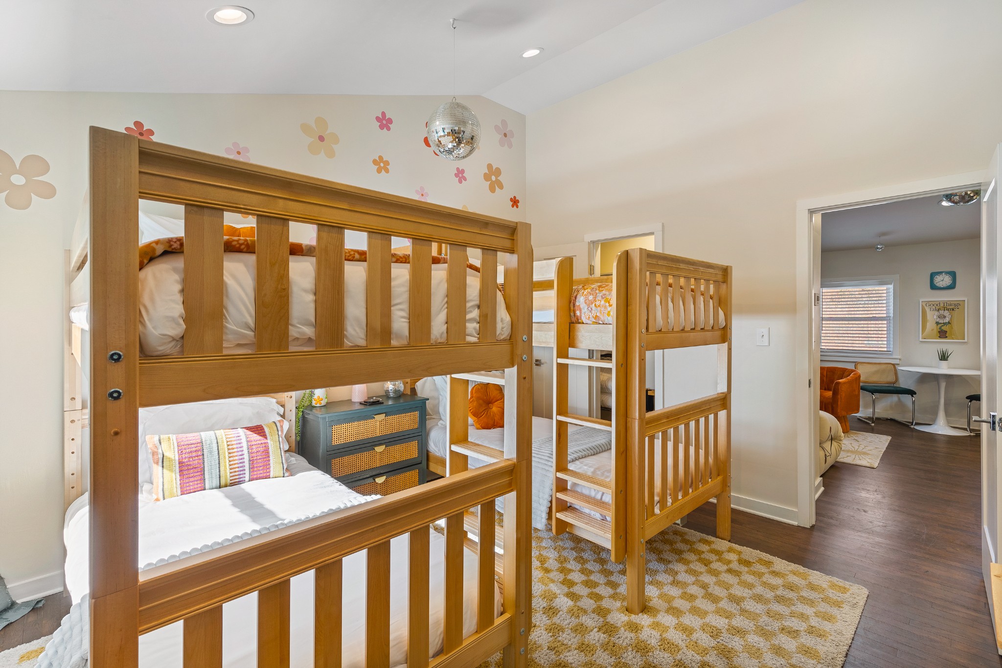 1222 Gallatin Ave Unit: 7