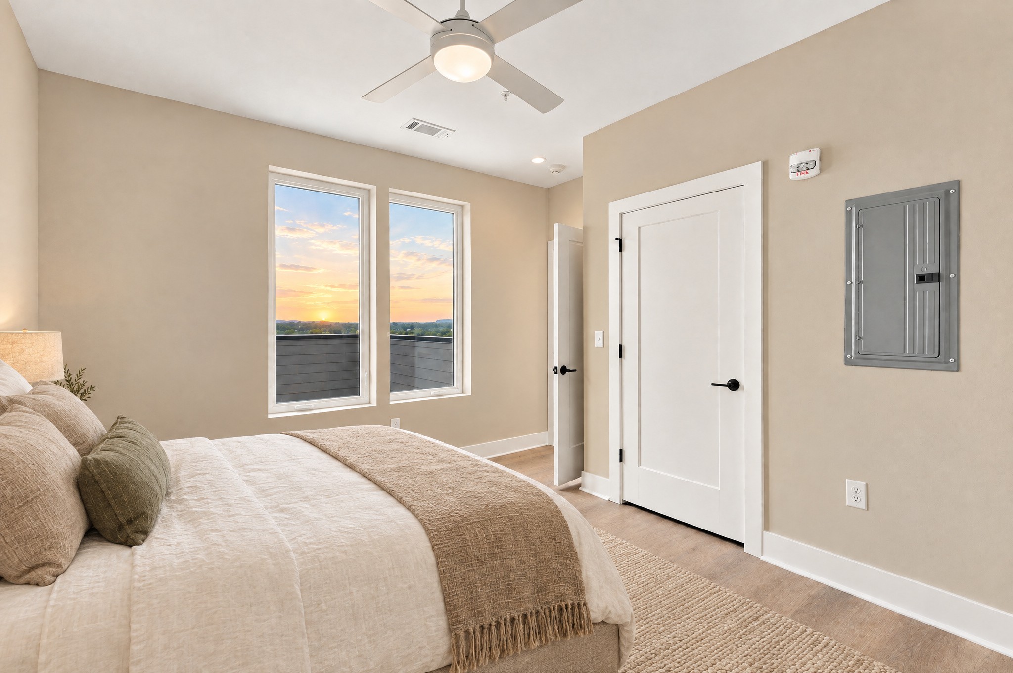 730 Main St Unit: 608
