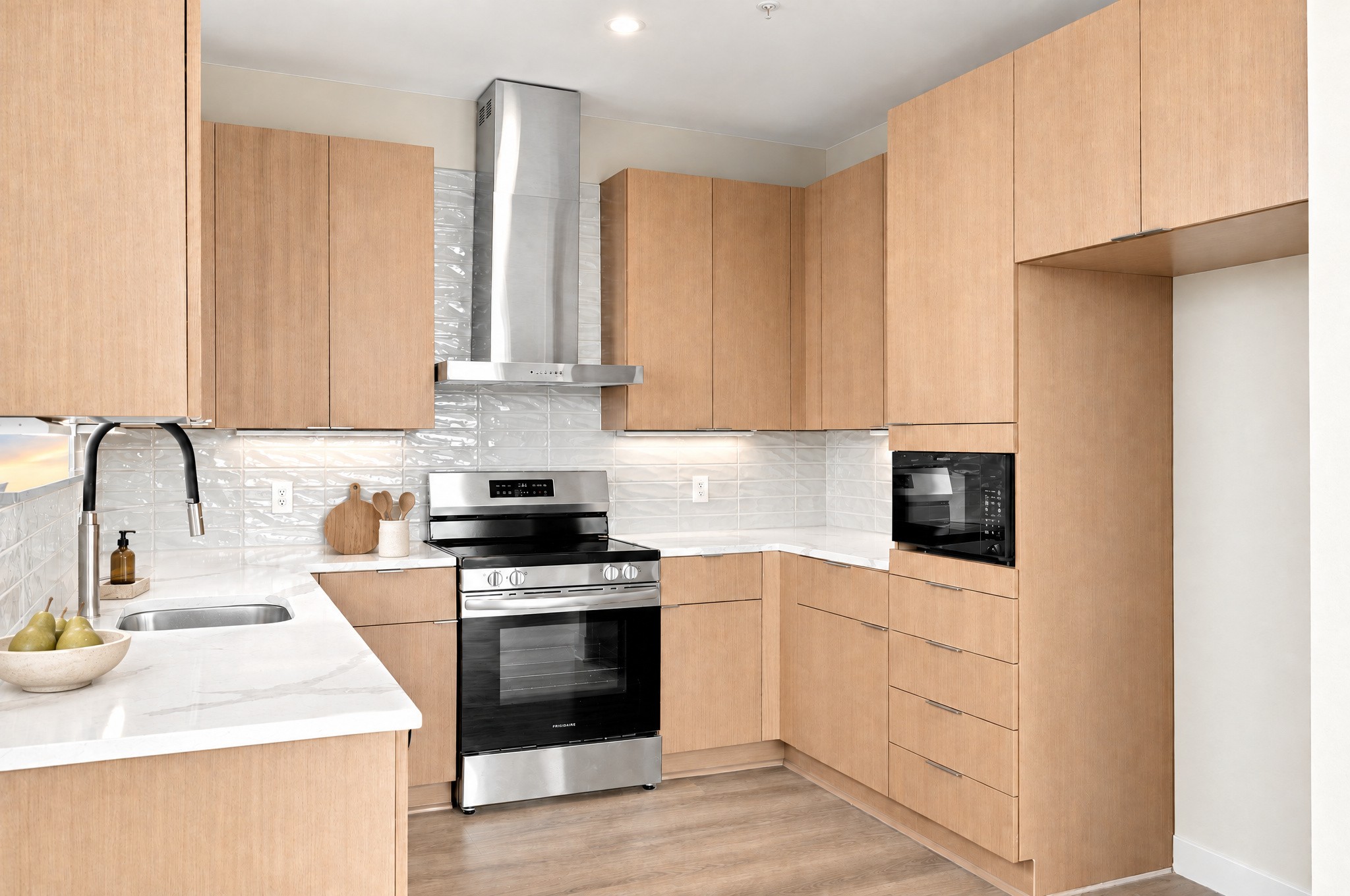 730 Main St Unit: 608