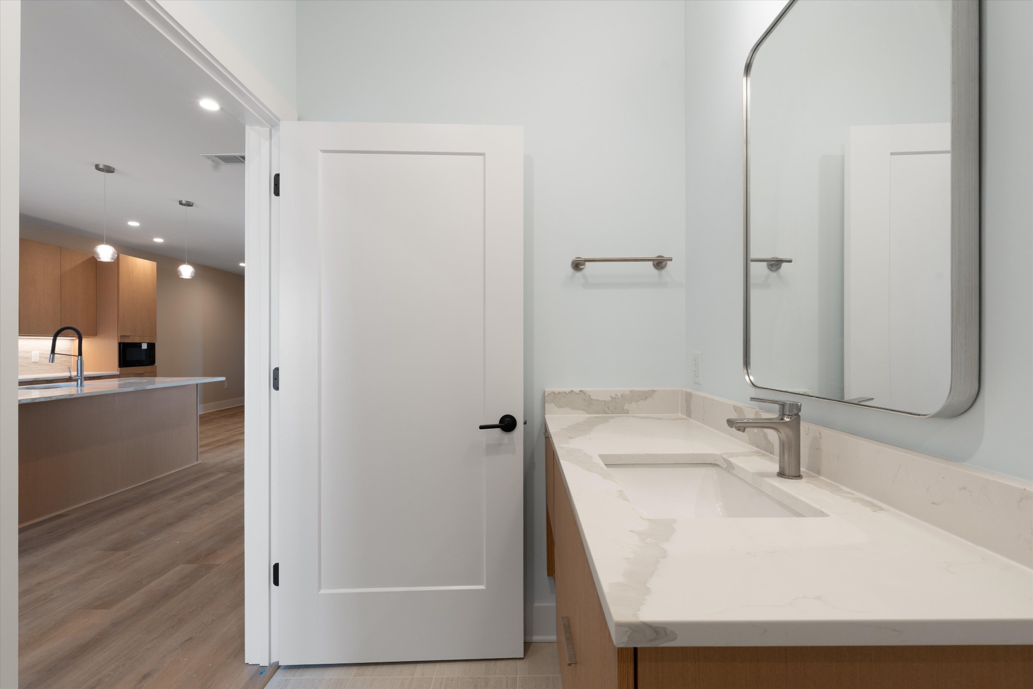 730 Main St Unit: 412